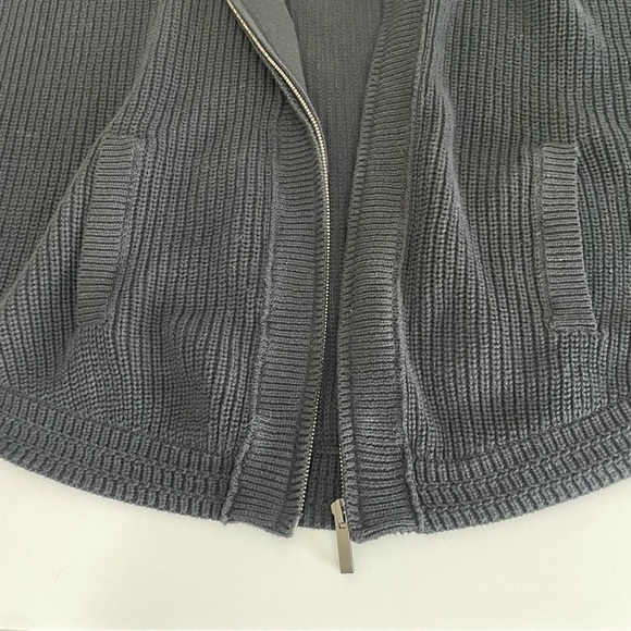 Talbots Black Sweater Cape Poncho Zip Up Size Small Medium S/M - Picture 4 of 12